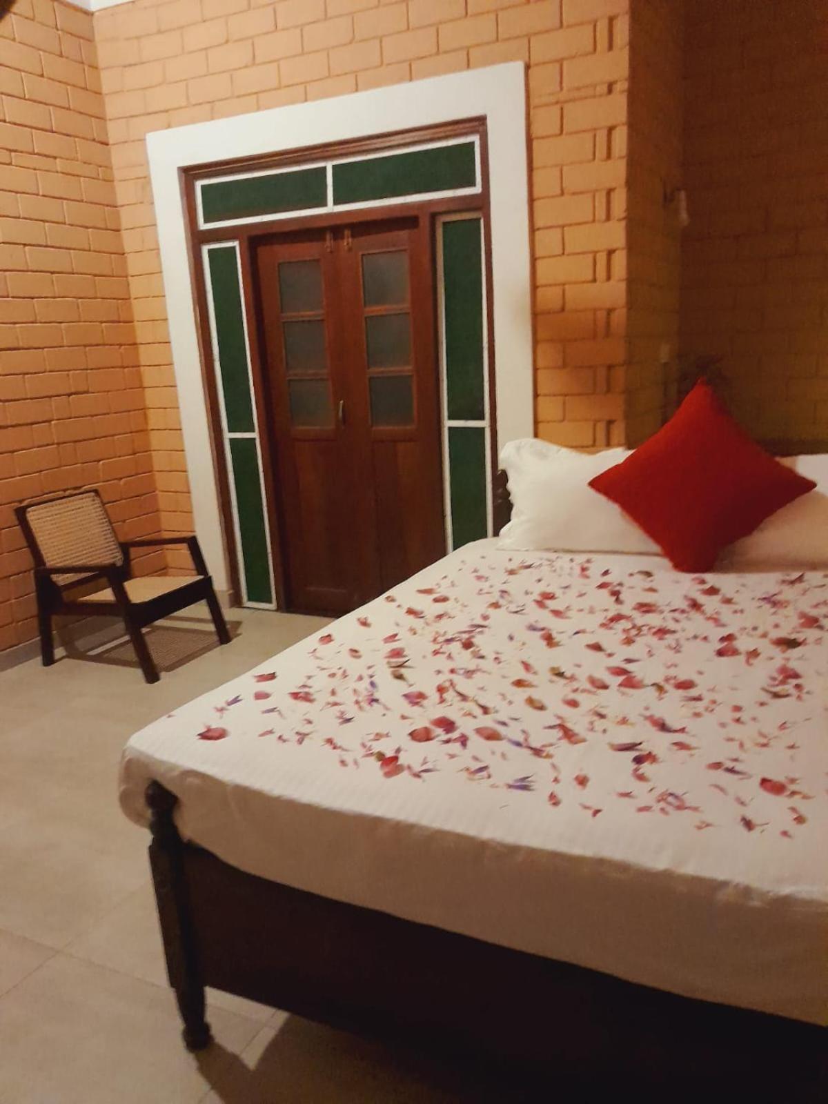 Laliz Bed & Breakfast Гале Екстериор снимка